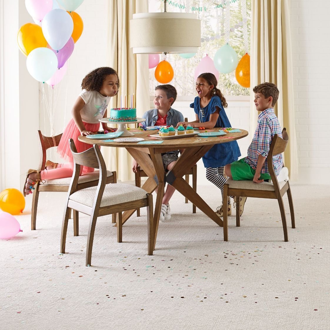 Kids birthday party in room with beige carpet from 180 Degree Floors in the Nashville, TN area
