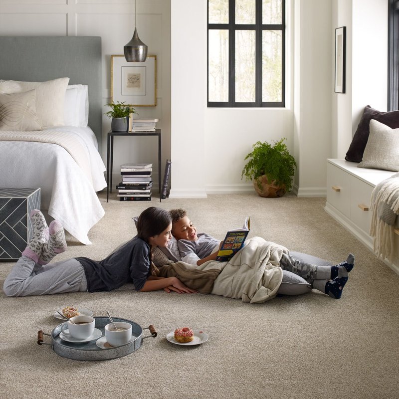 children reading on bedroom carpet from 180 Degree Floors in the Nashville, TN area